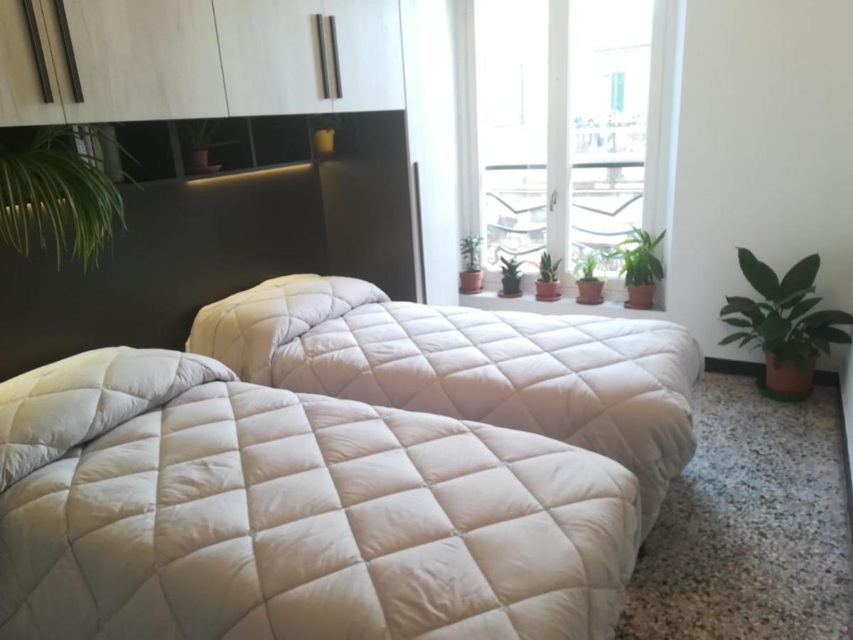 Costa E Mare Apartment Savona Bagian luar foto