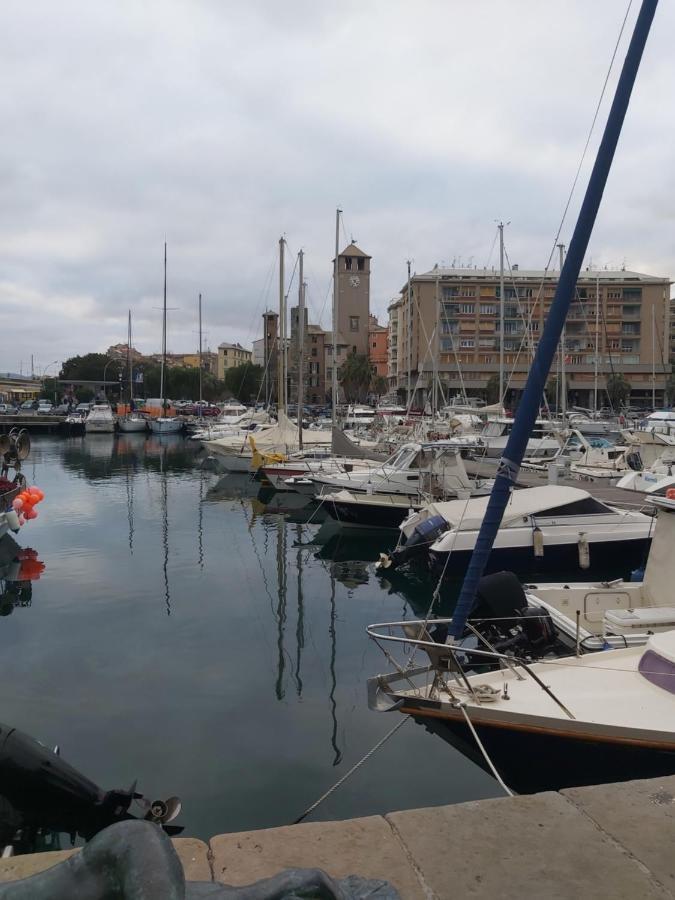 Costa E Mare Apartment Savona Bagian luar foto