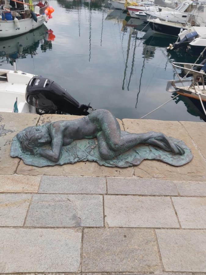 Costa E Mare Apartment Savona Bagian luar foto