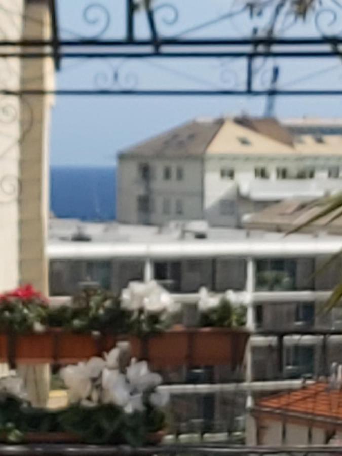Costa E Mare Apartment Savona Bagian luar foto