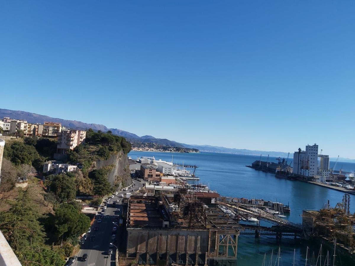 Costa E Mare Apartment Savona Bagian luar foto