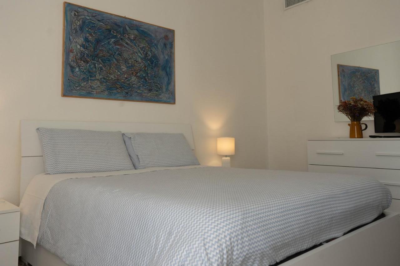 Costa E Mare Apartment Savona Bagian luar foto