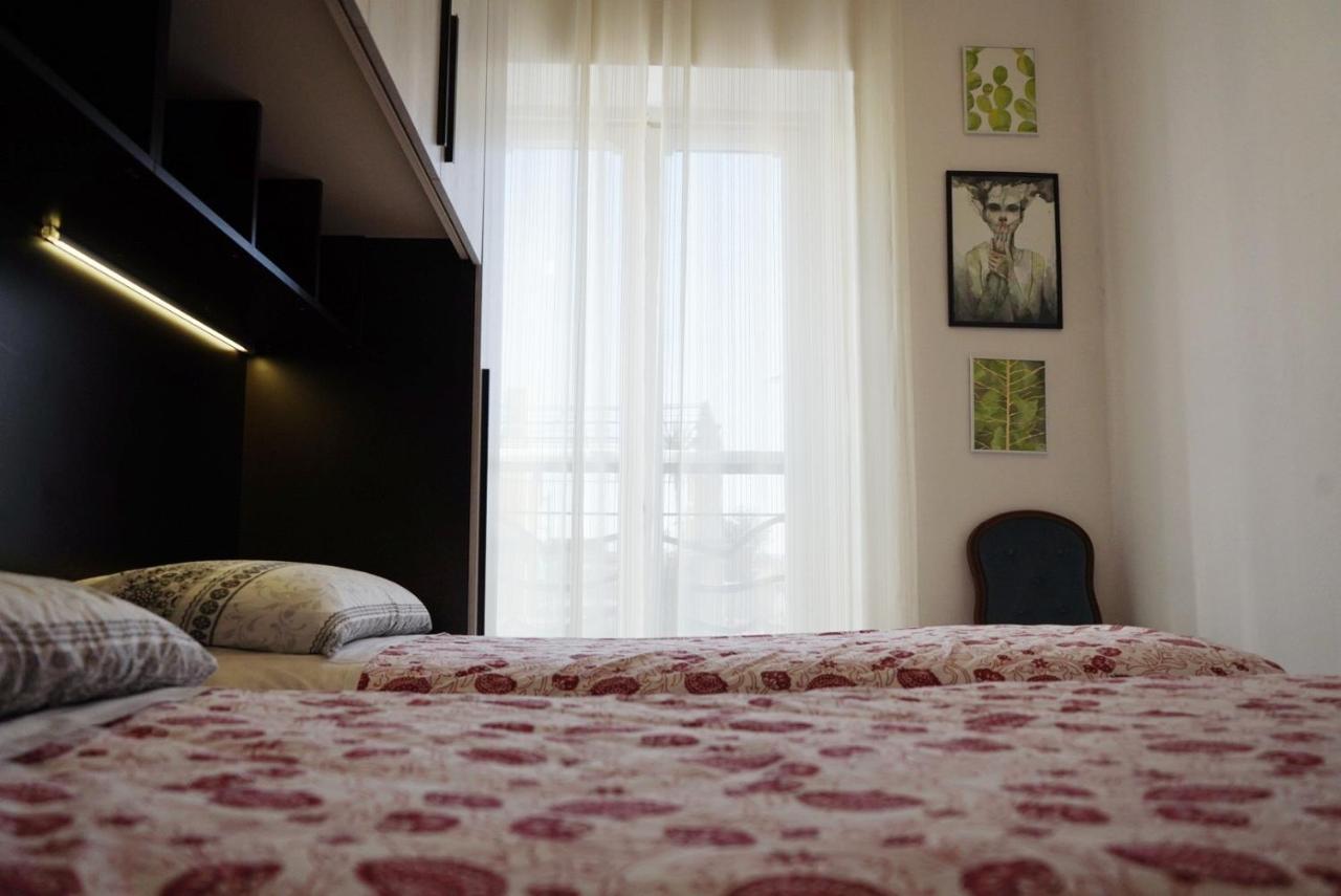 Costa E Mare Apartment Savona Bagian luar foto