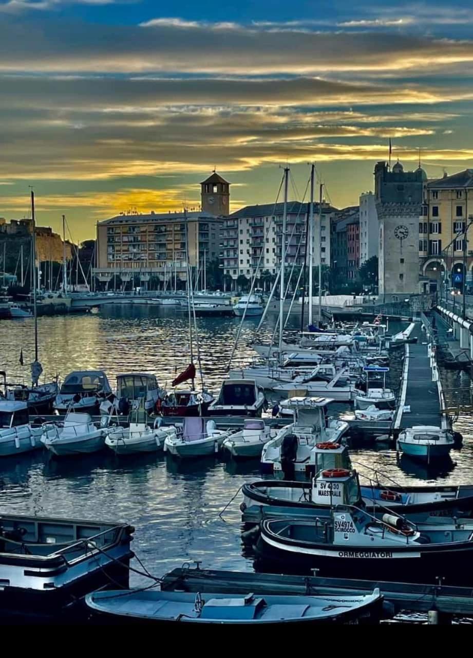 Costa E Mare Apartment Savona Bagian luar foto